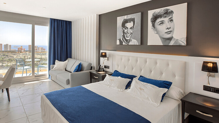 Grand Luxor Standard